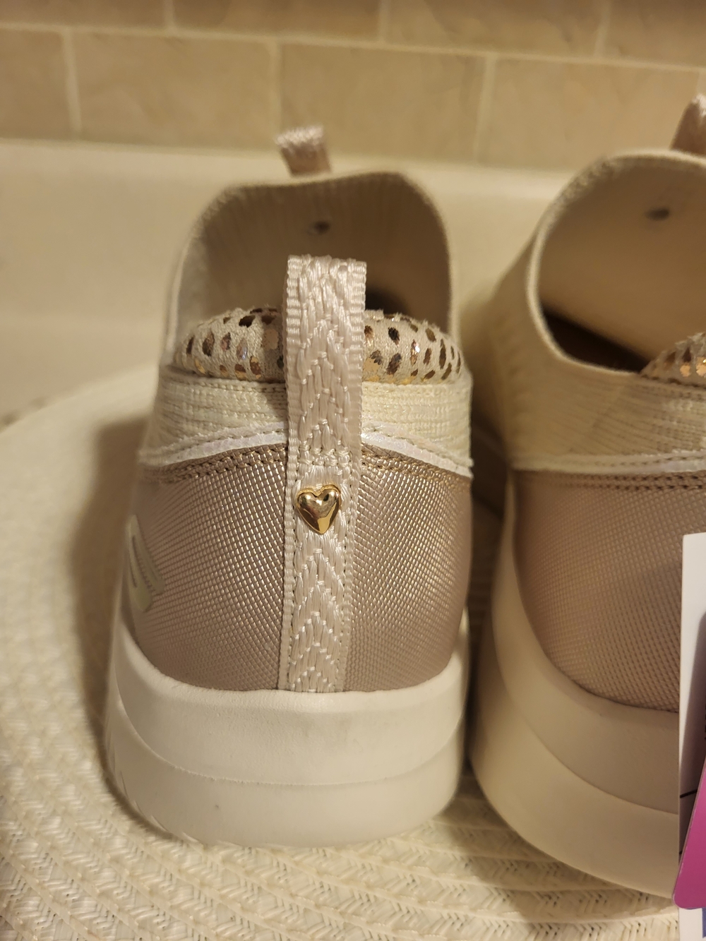 Skechers Women's Slip-On Air-Cooled Knit Sneaker Beige/Gold Leopard Trim Sz. 10 - Picture 4 of 12